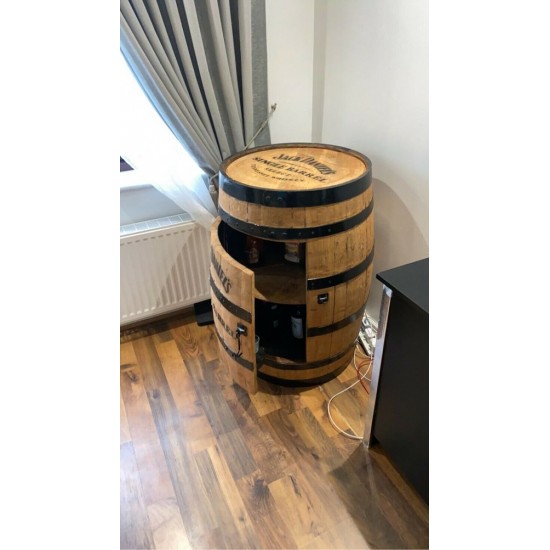 Masifart Şarap Fıçısından Kapaklı Dolap